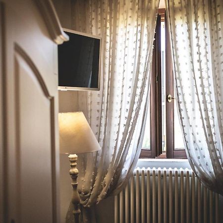 볼게리 Gatto Rosso B&B 외부 사진